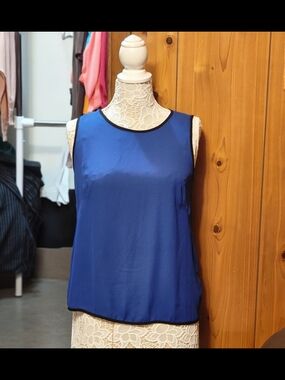 Sleeveless Royal Blue Women's Shell Top - Unbranded